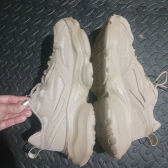 Men Beige Chunky Platform Sneakers - Picture 9 of 12